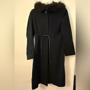 Chic Black Long Sleeve Women's Coat with Fur Trim